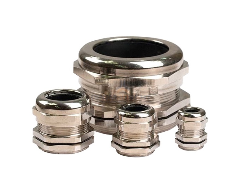 Латунный кабельный ввод, диаметр вводного отверстия М54, наружный диаметр кабель 32-38 мм.